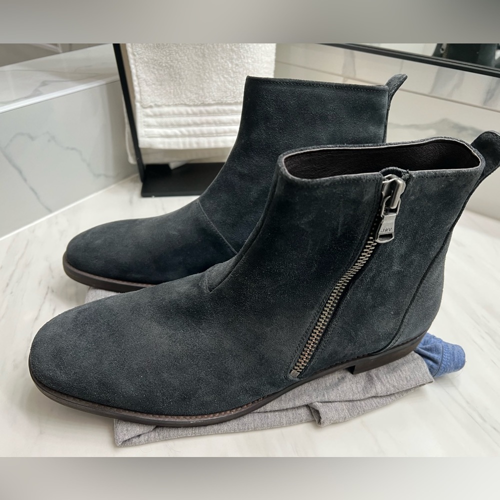 John Varvatos Mens Size 12 Mitchell Boots Navy Blue Suede Side Ankle Zip Chelsea